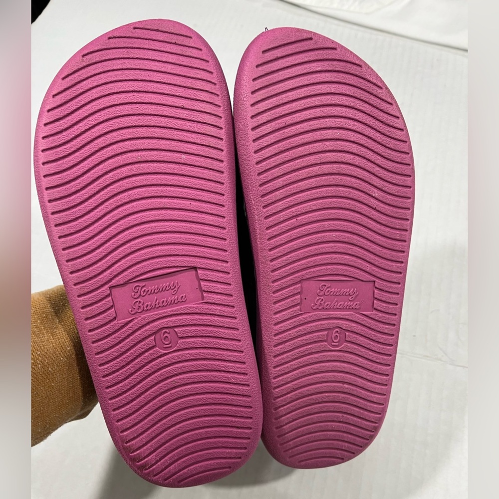 TOMMY BAHAMA EMBROIDERED SLIDE SANDAL - Picture 4 of 12
